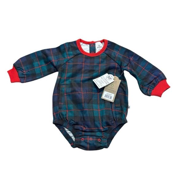 The Honest Company Christmas Bundle, 6-9 mo. - Picture 2 of 9